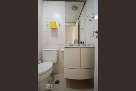 Banheiro de apartamento à venda com 2 quartos, 50m² em Jardim Paulista, São Paulo