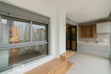 Varanda Sala de apartamento à venda com 2 quartos, 72m² em Indianópolis, São Paulo