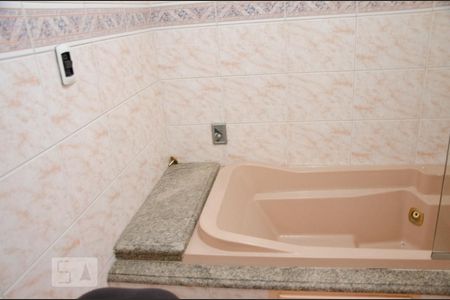 Casa à venda com 99m², 3 quartos e 1 vagaBanheiro da Suíte