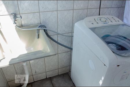 Casa à venda com 99m², 3 quartos e 1 vagaÁrea de serviço