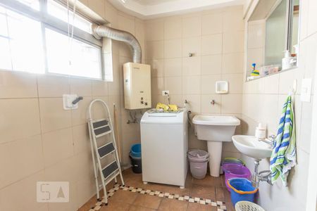 Apartamento à venda com 244m², 3 quartos e 3 vagasLavanderia