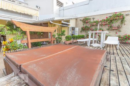 Apartamento à venda com 244m², 3 quartos e 3 vagasPiscina