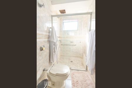 Banheiro da Suíte de apartamento à venda com 3 quartos, 244m² em Perdizes, São Paulo