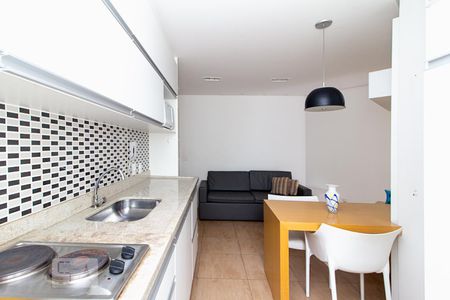 Cozinha de apartamento à venda com 1 quarto, 37m² em Vila Nova Conceição, São Paulo