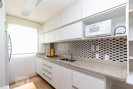 Cozinha de apartamento à venda com 1 quarto, 37m² em Vila Nova Conceição, São Paulo