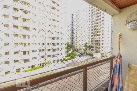 Apartamento à venda com 89m², 3 quartos e 2 vagas Apartamento à venda com 89m², 3 quartos e 2 vagasVaranda da Sala