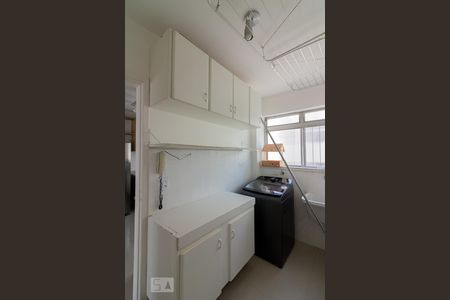 Apartamento à venda com 107m², 3 quartos e 1 vagaÁrea de Serviço