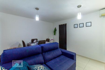Sala de apartamento para alugar com 2 quartos, 51m² em Cascadura, Rio de Janeiro