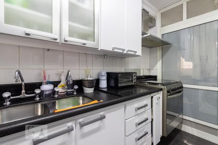 Apartamento para alugar com 128m², 3 quartos e 2 vagas Apartamento para alugar com 128m², 3 quartos e 2 vagasCozinha