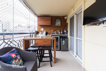 Apartamento para alugar com 128m², 3 quartos e 2 vagas Apartamento para alugar com 128m², 3 quartos e 2 vagasVaranda