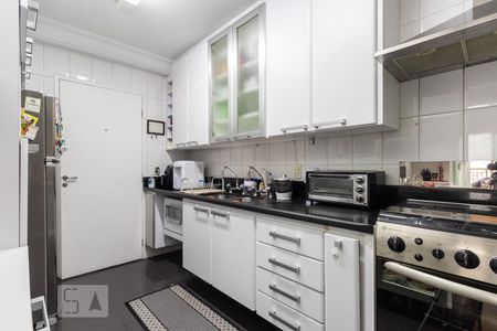 Apartamento para alugar com 128m², 3 quartos e 2 vagas Apartamento para alugar com 128m², 3 quartos e 2 vagasCozinha