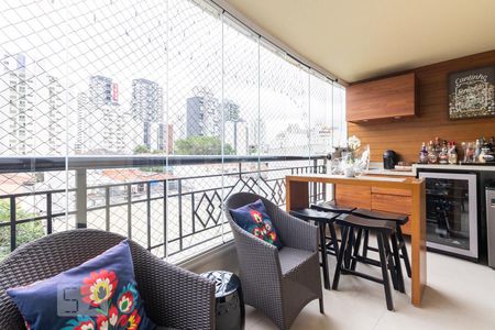 Apartamento para alugar com 128m², 3 quartos e 2 vagas Apartamento para alugar com 128m², 3 quartos e 2 vagasVaranda