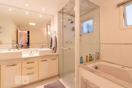 Apartamento para alugar com 128m², 3 quartos e 2 vagas Apartamento para alugar com 128m², 3 quartos e 2 vagasBanheiro Suite 2