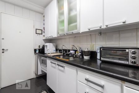 Apartamento para alugar com 128m², 3 quartos e 2 vagas Apartamento para alugar com 128m², 3 quartos e 2 vagasCozinha