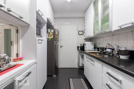 Apartamento para alugar com 128m², 3 quartos e 2 vagas Apartamento para alugar com 128m², 3 quartos e 2 vagasCozinha