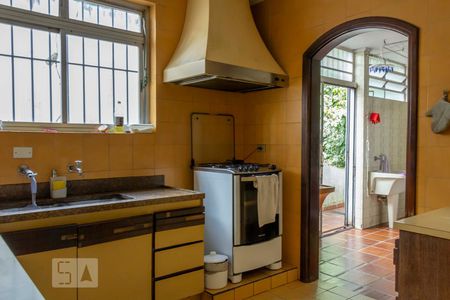 Casa à venda com 436m², 4 quartos e 4 vagasCozinha