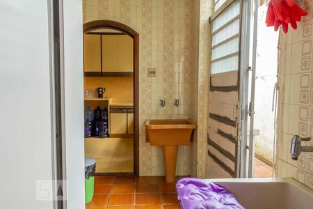 Casa à venda com 436m², 4 quartos e 4 vagasLavanderia