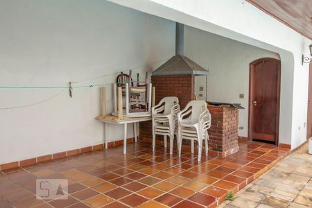 Casa à venda com 436m², 4 quartos e 4 vagasChurrasqueira