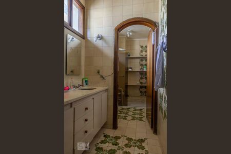 Casa à venda com 436m², 4 quartos e 4 vagasBanheiro 5