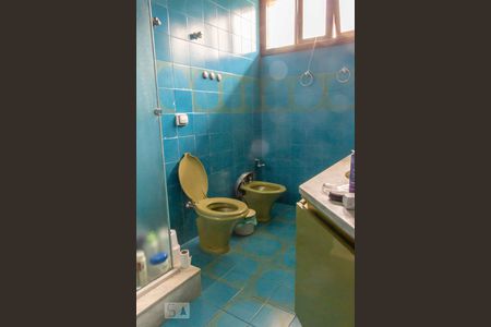 Casa à venda com 436m², 4 quartos e 4 vagasBanheiro 4