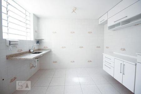 Casa à venda com 133m², 3 quartos e 1 vaga Casa à venda com 133m², 3 quartos e 1 vagaCozinha