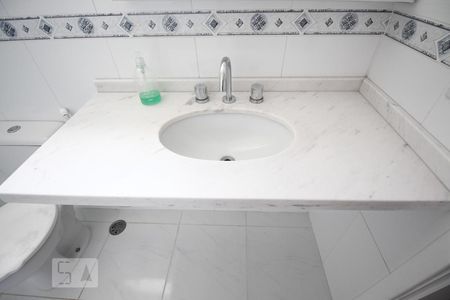 Casa à venda com 133m², 3 quartos e 1 vaga Casa à venda com 133m², 3 quartos e 1 vagaBanheiro