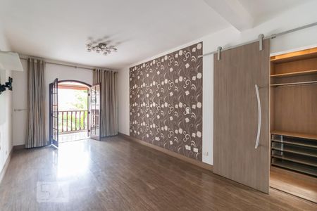 Suíte 1 de casa para alugar com 4 quartos, 450m² em Vila Granada, São Paulo