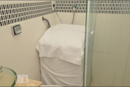 Banheiro de kitnet/studio à venda com 1 quarto, 28m² em Centro, Rio de Janeiro
