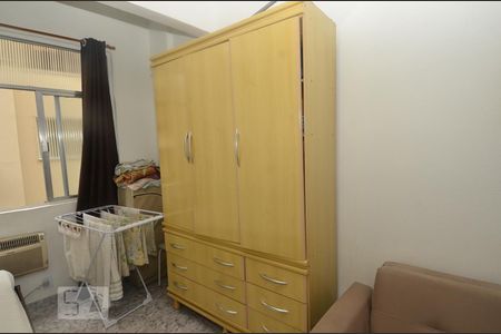 Sala de kitnet/studio à venda com 1 quarto, 28m² em Centro, Rio de Janeiro