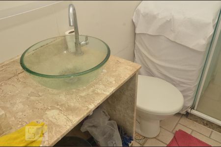 Banheiro de kitnet/studio à venda com 1 quarto, 28m² em Centro, Rio de Janeiro