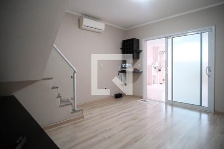 Sala de casa para alugar com 3 quartos, 200m² em Vila Ponte Rasa, São Paulo