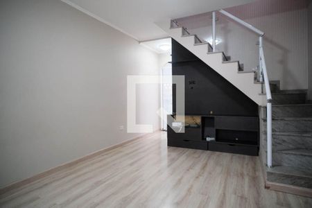 Sala de casa para alugar com 3 quartos, 200m² em Vila Ponte Rasa, São Paulo