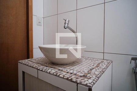 Banheiro 1 de casa para alugar com 3 quartos, 200m² em Vila Ponte Rasa, São Paulo