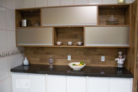 Casa de condomínio à venda com 402m², 4 quartos e 5 vagas