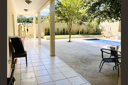 Casa de condomínio à venda com 402m², 4 quartos e 5 vagas