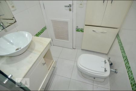 Apartamento à venda com 80m², 2 quartos e sem vaga Apartamento à venda com 80m², 2 quartos e sem vagaBanheiro