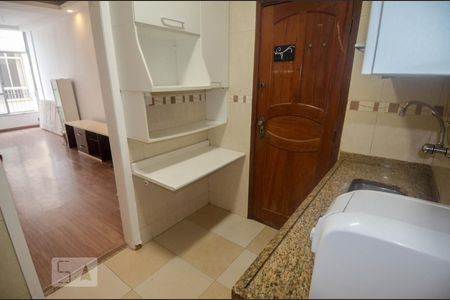 Apartamento à venda com 80m², 2 quartos e sem vaga Apartamento à venda com 80m², 2 quartos e sem vagaCozinha