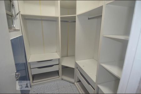 Apartamento à venda com 80m², 2 quartos e sem vaga Apartamento à venda com 80m², 2 quartos e sem vagaQuarto de serviço