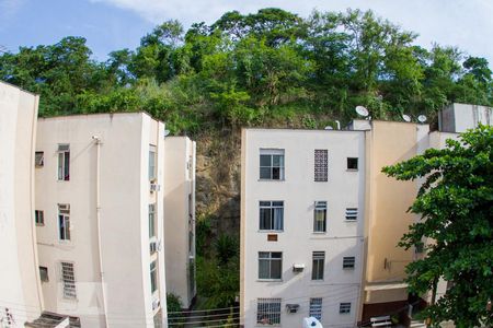 Vista do Quarto 1 de apartamento para alugar com 2 quartos, 63m² em Vila Isabel, Rio de Janeiro