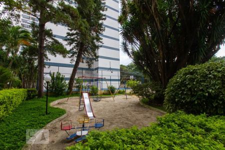 Apartamento à venda com 48m², 1 quarto e sem vagaÁrea Comum - Playground