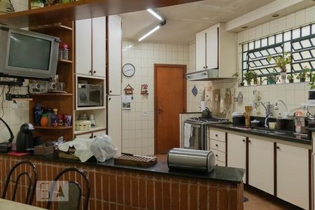 Casa à venda com 5 quartos, 400m² em Cidade Vargas, São Paulo