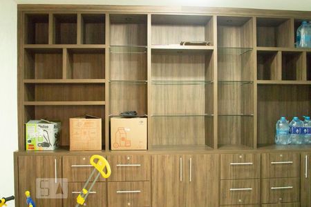 Casa à venda com 190m², 4 quartos e 2 vagasQuarto de Serviço