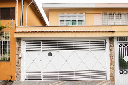 Casa à venda com 190m², 4 quartos e 2 vagasFachada