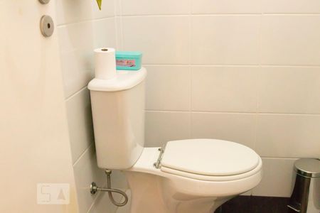 Casa à venda com 190m², 4 quartos e 2 vagasBanheiro de Serviço