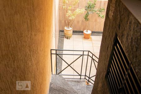 Casa à venda com 190m², 4 quartos e 2 vagasEscada Acesso à Churrasqueira