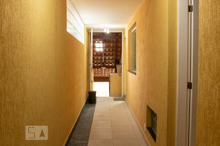 Casa à venda com 190m², 4 quartos e 2 vagasCorredor 