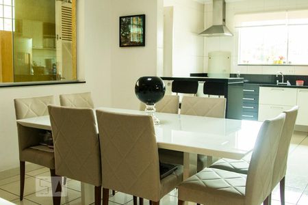 Casa à venda com 190m², 4 quartos e 2 vagasSala de Jantar