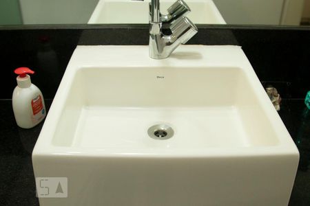 Casa à venda com 190m², 4 quartos e 2 vagasBanheiro Suíte