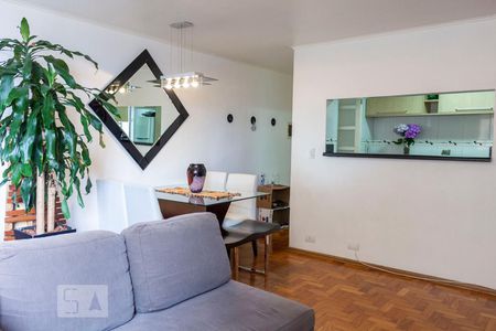Sala de apartamento à venda com 2 quartos, 82m² em Vila Gumercindo, São Paulo