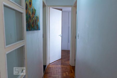 Corredor de apartamento à venda com 2 quartos, 82m² em Vila Gumercindo, São Paulo